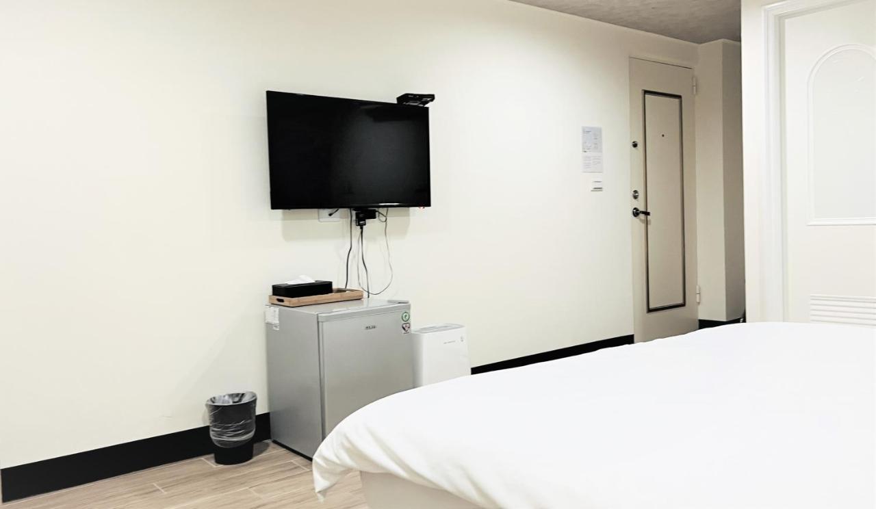 Apartamento Shining House Tainan Exterior foto